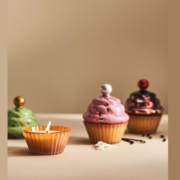 NEW Cupcake Gourmand Ginger Cookie Glass Candle - Anthropologie - Picture 5 of 5